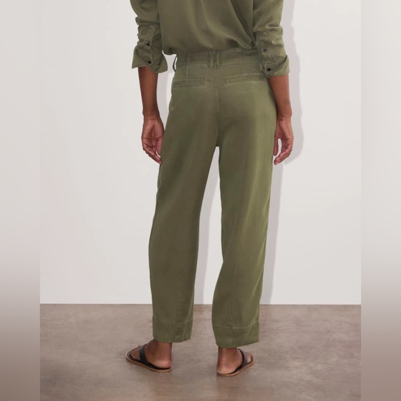 Everlane THE UTILITY PANT IN BUTTERSOFT - “ Kalamata “ Olive - 12 - Picture 9 of 9